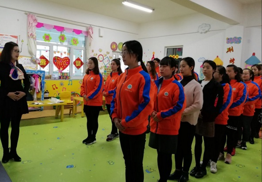 幼兒園老師曬“天價”工資單，年薪高達30萬，誰再說幼教窮？