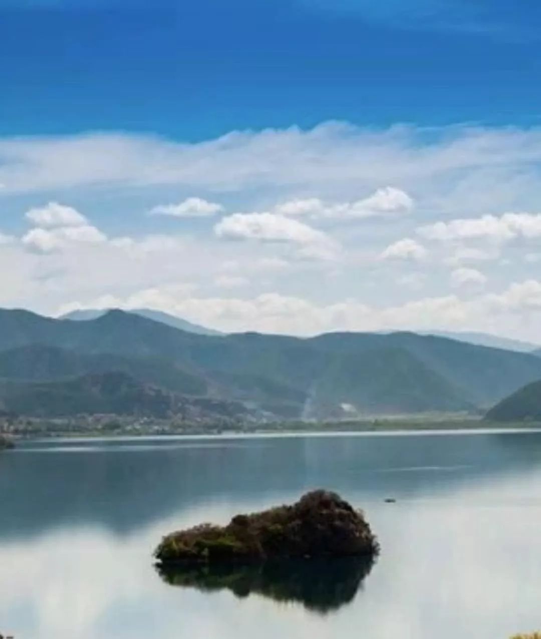 中国最美十大湖诗十首