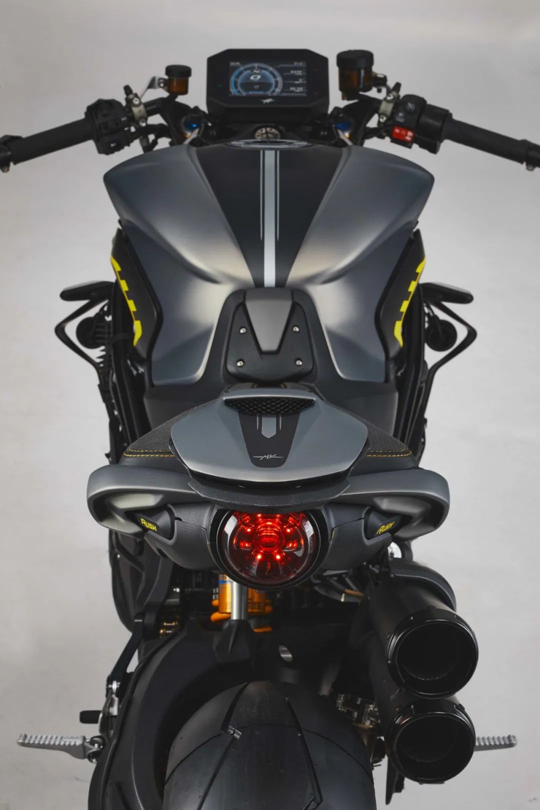 奥古斯塔(2021款MV Agusta Rush 1000，限量300台，超50W的尊贵选择)