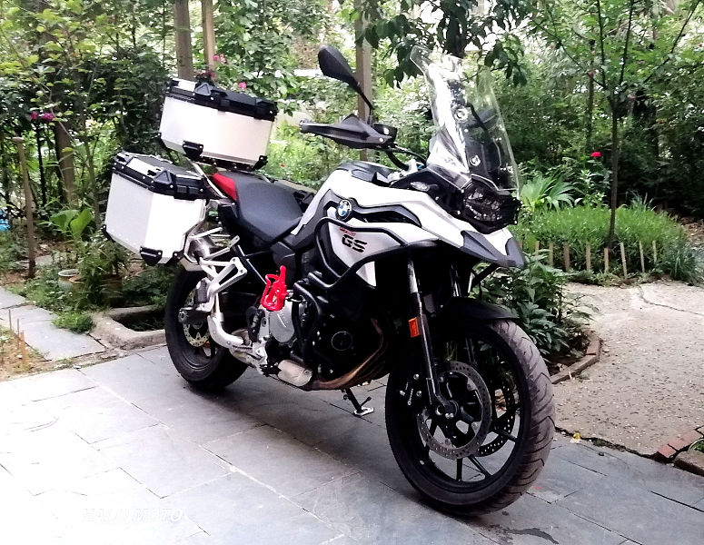 寶馬750gs(寶馬f750gs摩托白色低座版使用感受及改裝作業) - 四帝國車