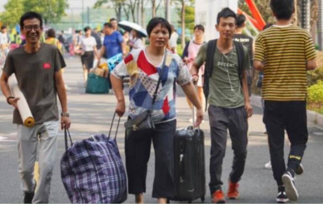 大一新生入学要不要“迁户口”？过来人的建议很中肯，都是干货