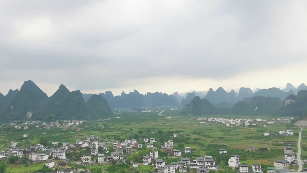 在人间仙境,感受人间烟火与人间理想