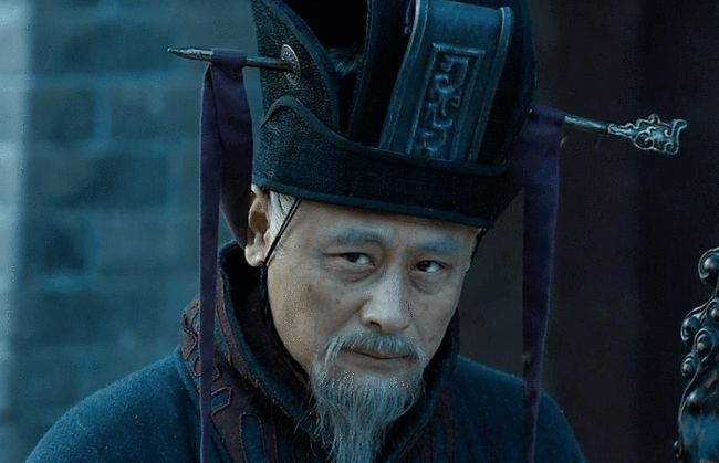 三国十大谋士军事排行榜：诸葛亮难进前五，周瑜挤进前三