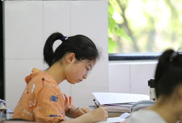 2021高考新规定，部分考生或将失去高考资格，成绩再好也白费