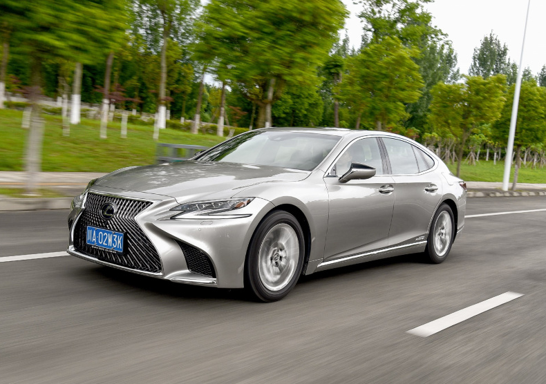 87万提了辆雷克萨斯LS，开8750公里后，车主想说句心里话