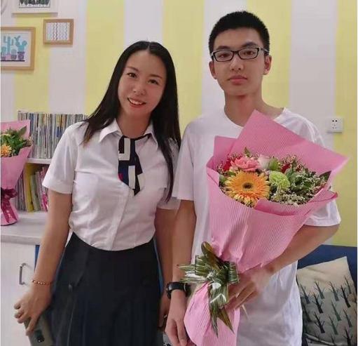 妈妈谈高考730分学霸教育心得：都是他自己在学习，我没怎么管