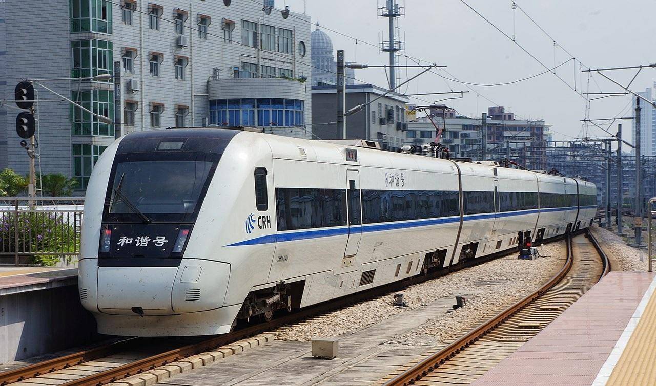 1)青岛四方庞巴迪铁路运输装备有限公司生产的crh1a型,crh1b型,crh1e