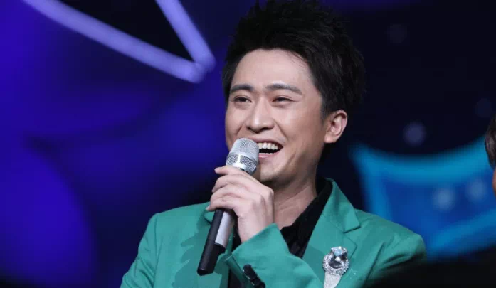 2006挑战主持人嫁70岁老头被曝四个老公央视主持人的谣言比明星还离谱