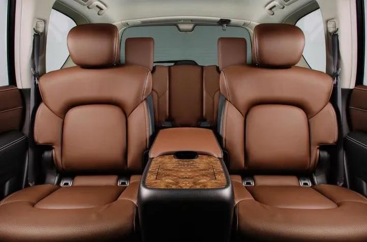 尺寸超保时捷卡宴却便宜十几万？2023款英菲尼迪QX80到港