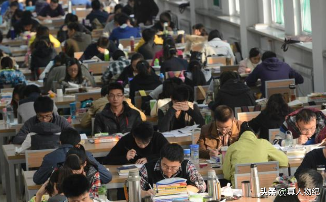 一组清华大学“偷拍照”流出，“放纵成瘾”的大学生，该醒醒了