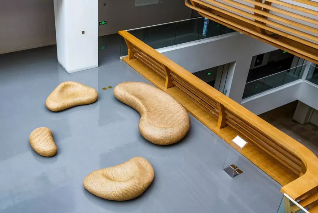 西安这座学费高达3万的大学，凭什么比985、211还受人欢迎？