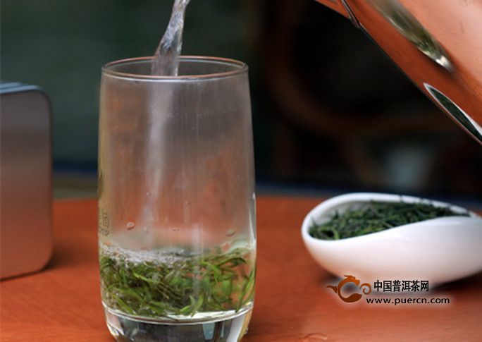 这款松萝茶产自安徽黄山，药店卖它来治病，竟然有上百年历史