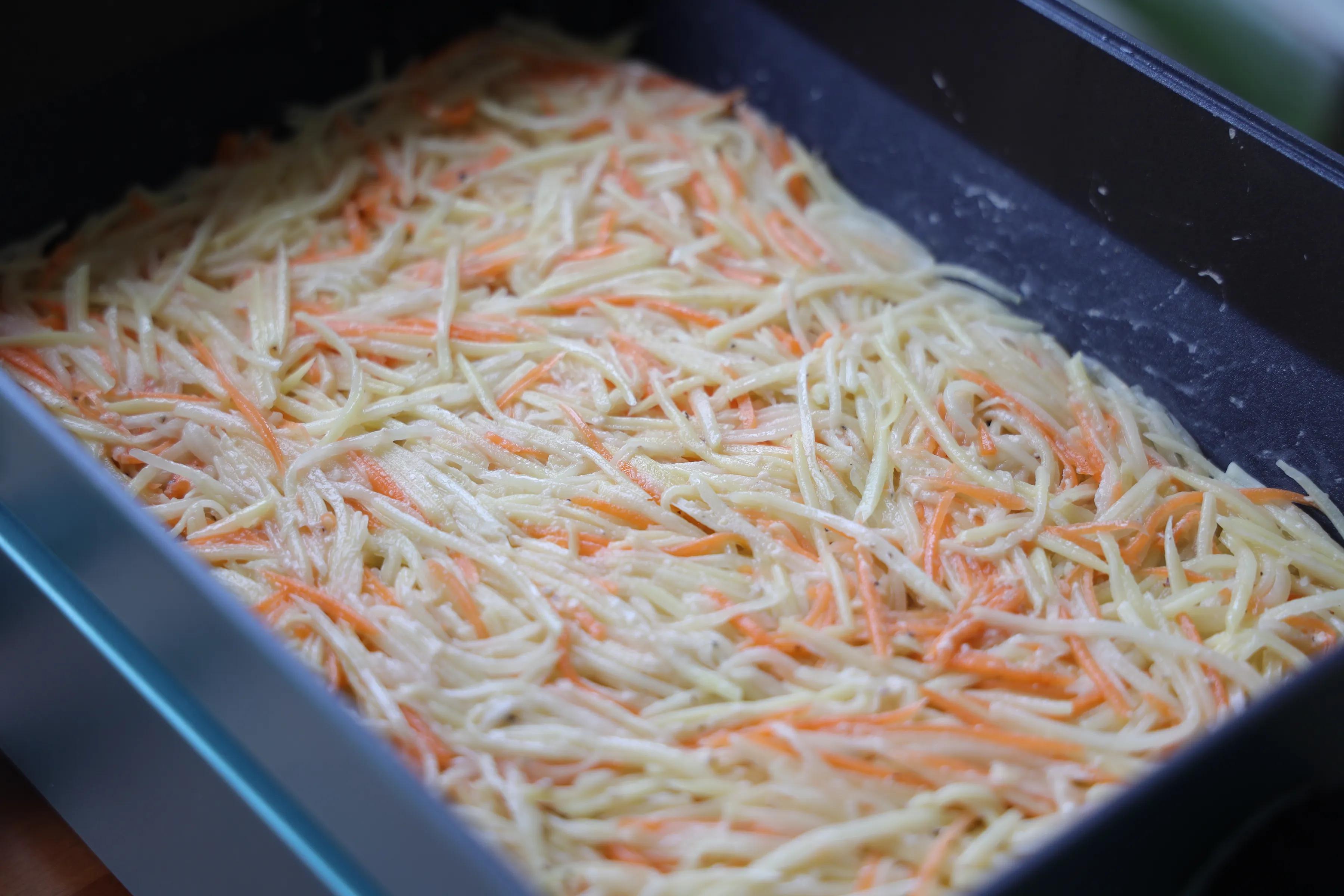 不用和面的懒人早餐，3个土豆就搞定了，好吃还拉丝