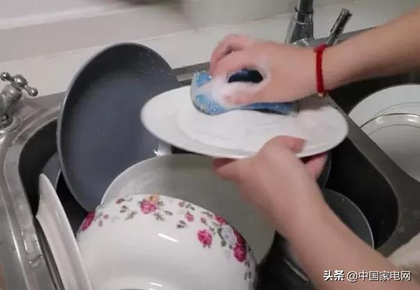 打破所有谣言!一台洗碗机究竟能给生活带来什么呢