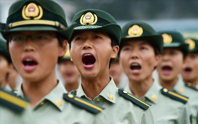 大一和大四学生参军报国，各有4大亮点，学生和父母须知