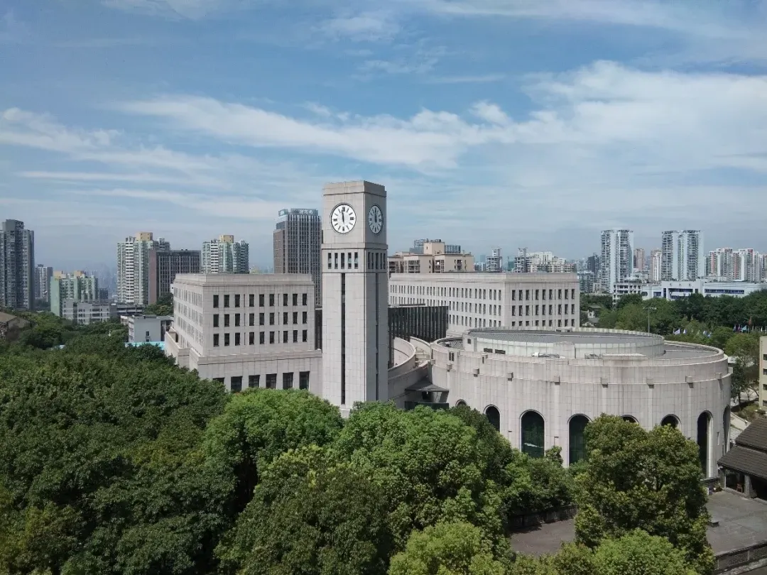 重庆超豪华大学：占地两千余亩，坐拥电梯公寓，空调洗衣机全覆盖