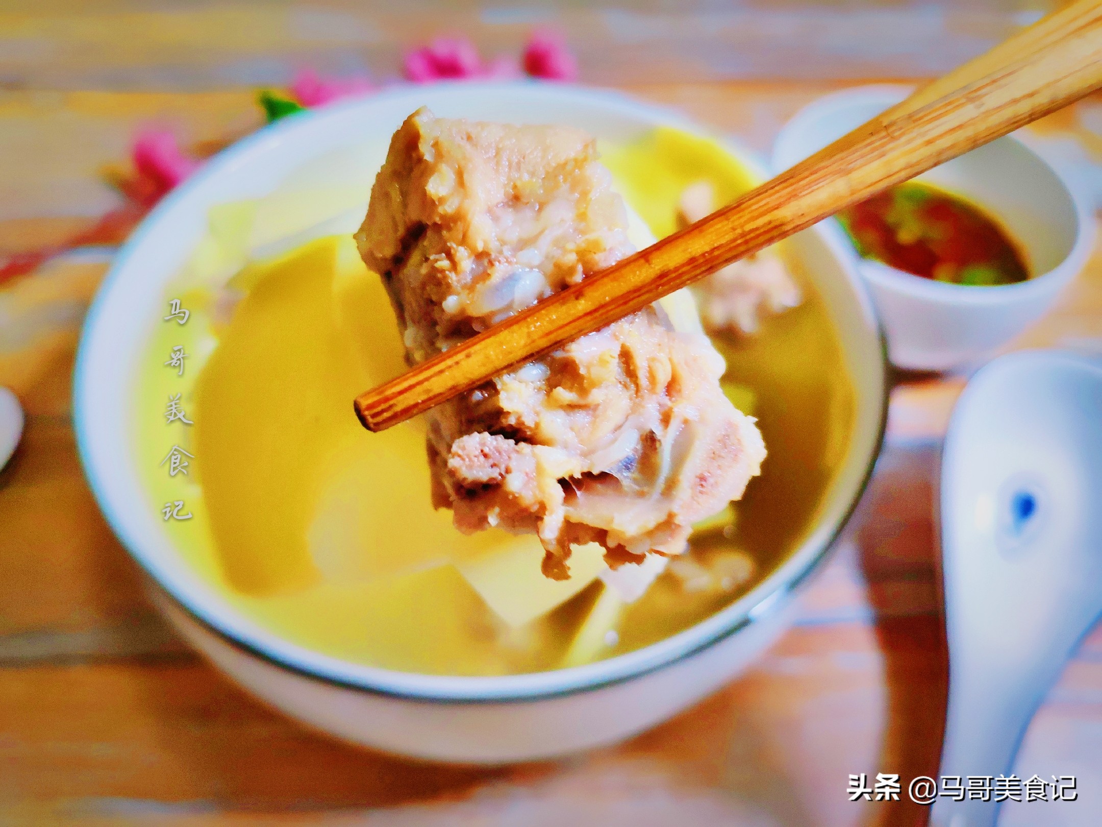 海帶綠豆排骨湯,海帶綠豆排骨湯的做法