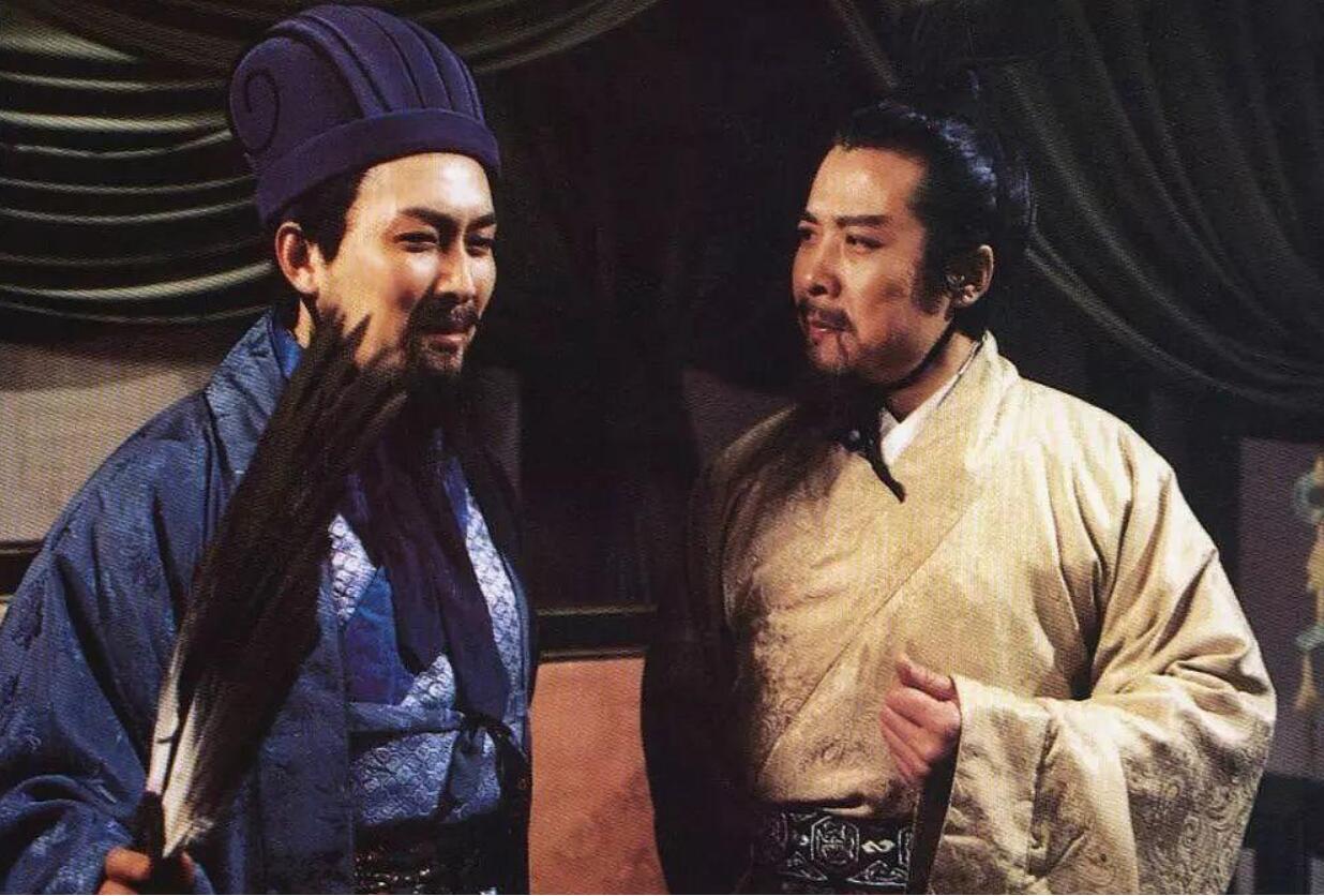 諸葛亮為什么要彈劾托孤大臣李嚴？