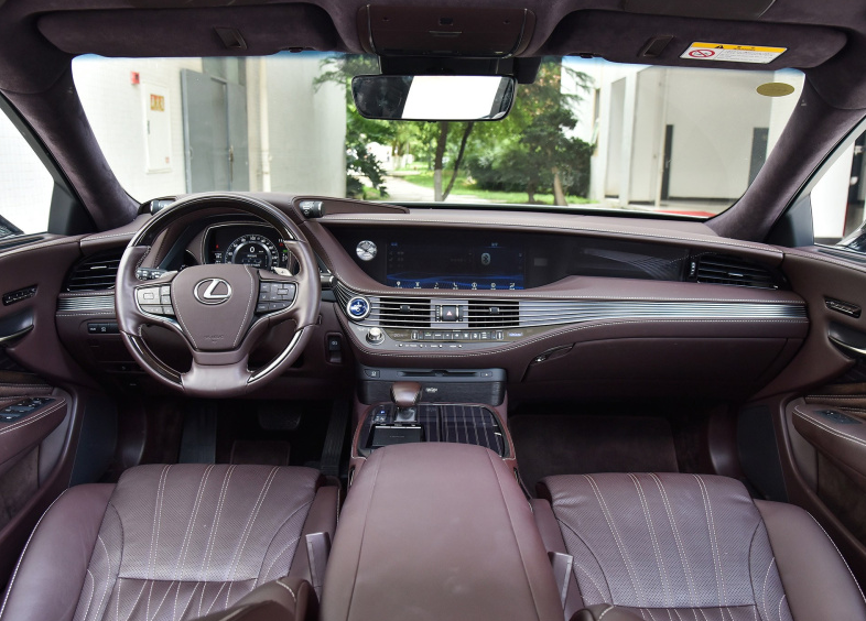 87万提了辆雷克萨斯LS，开8750公里后，车主想说句心里话