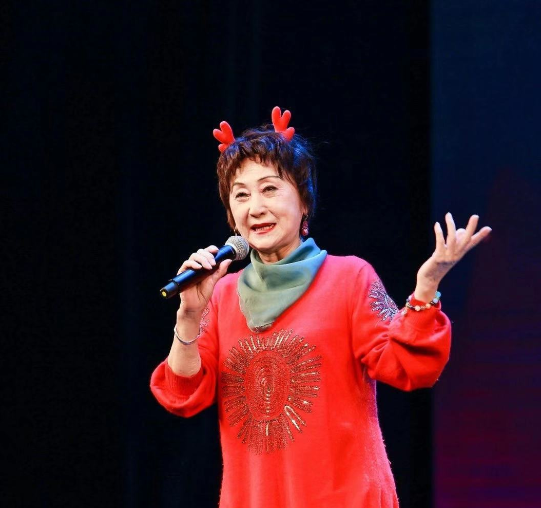 舞蹈家陈爱莲因胃癌去世，李玉刚发文悼念，曾80岁登湖南台跳舞