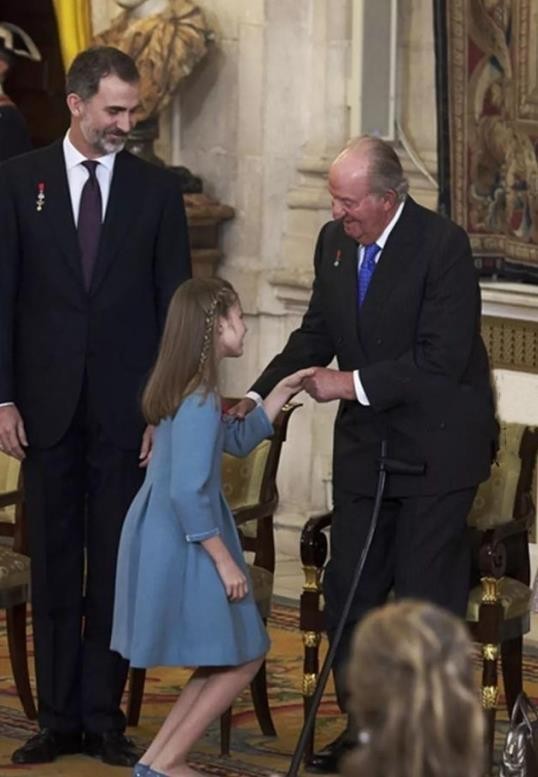 莱昂诺尔公主：13岁被印上硬币的未来女王，靠颜值拯救西班牙王室