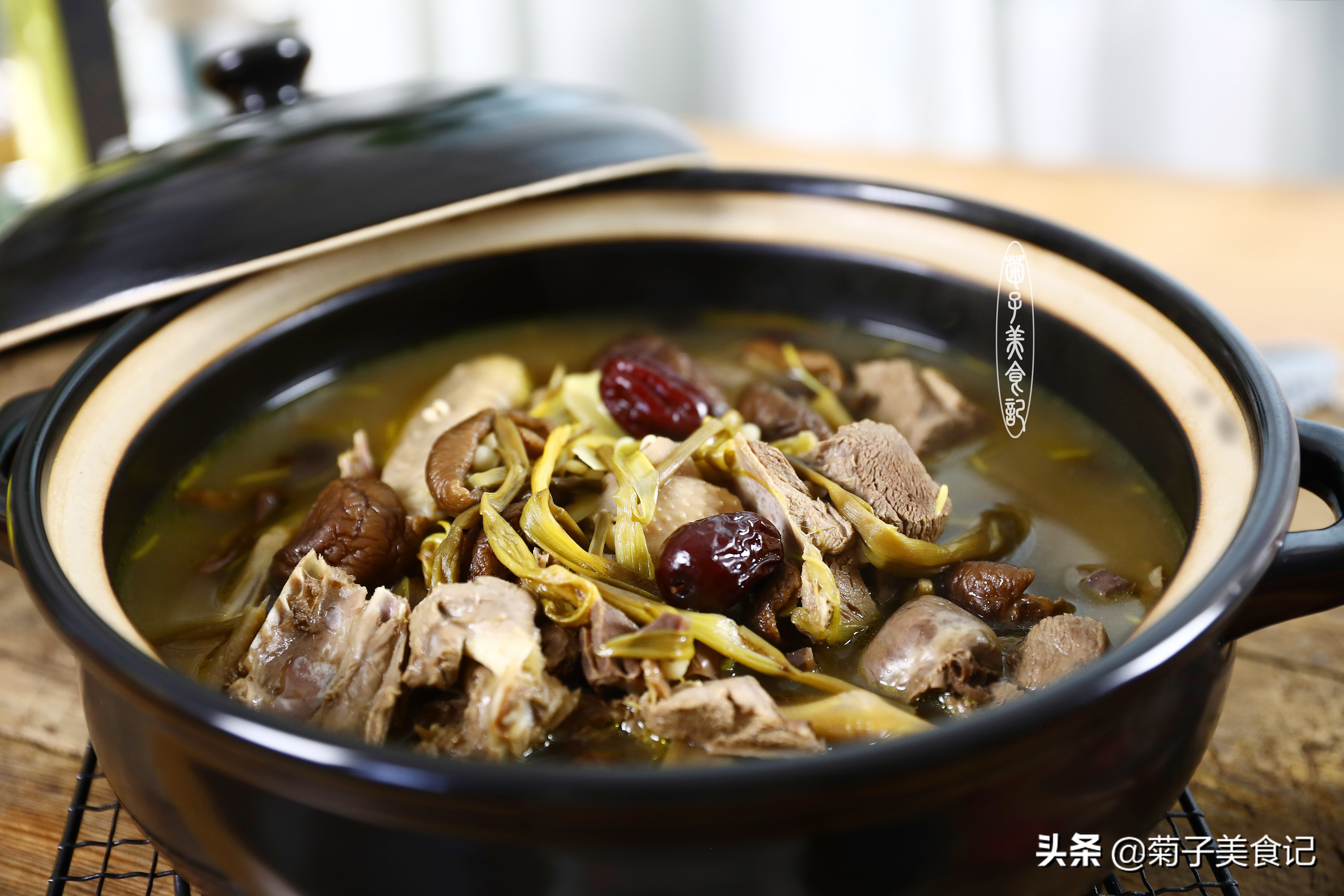 黄花菜煲老鸭汤