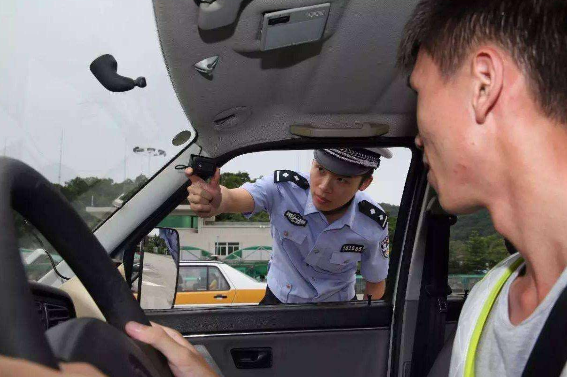 还没考驾照，是不是可以先买车呢？