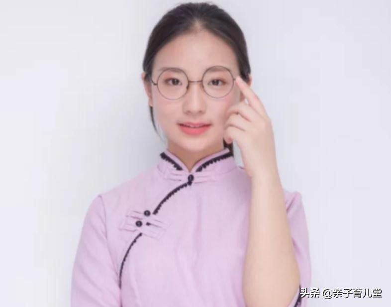 高考前妈妈用性解压（女孩高考前追剧看漫画解压）