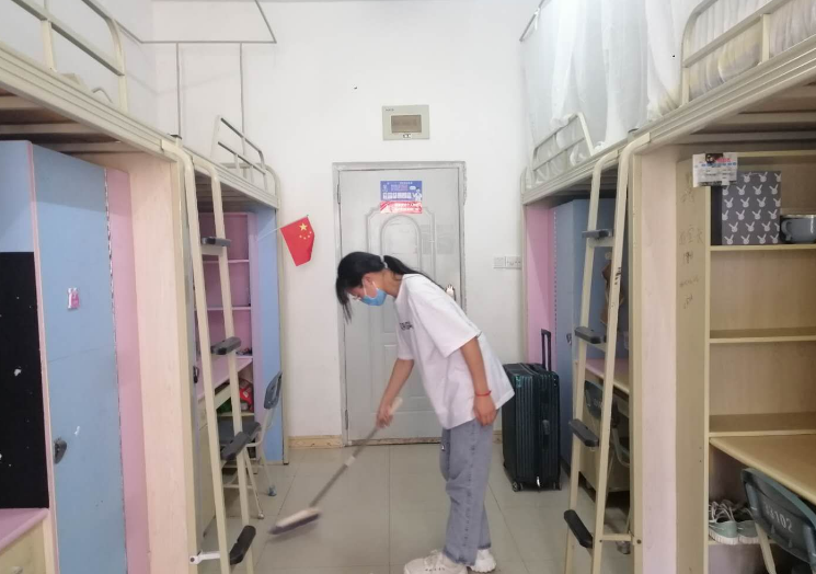 上大学后才了解，高中“走读”和“住校”区别很大，容易影响分数