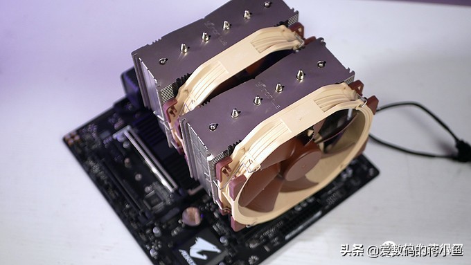 小鱼搞机技嘉B550M AORUS PRO评测