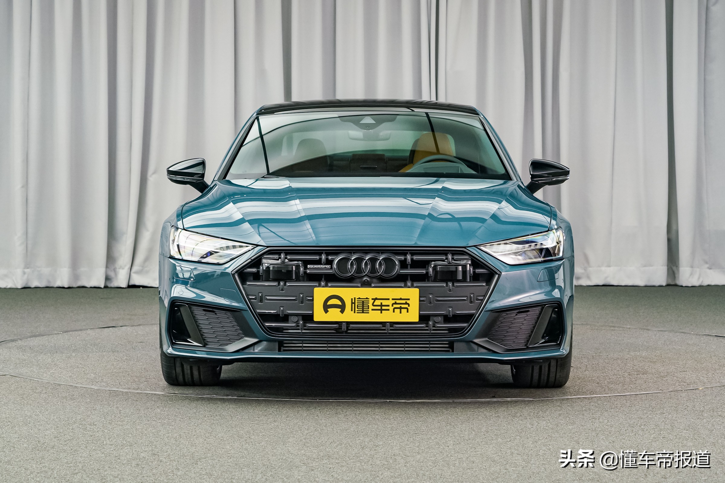 新车 </p><p>　　 比A6L“高半级”！上汽奥迪A7L正式开启“先行版”预订