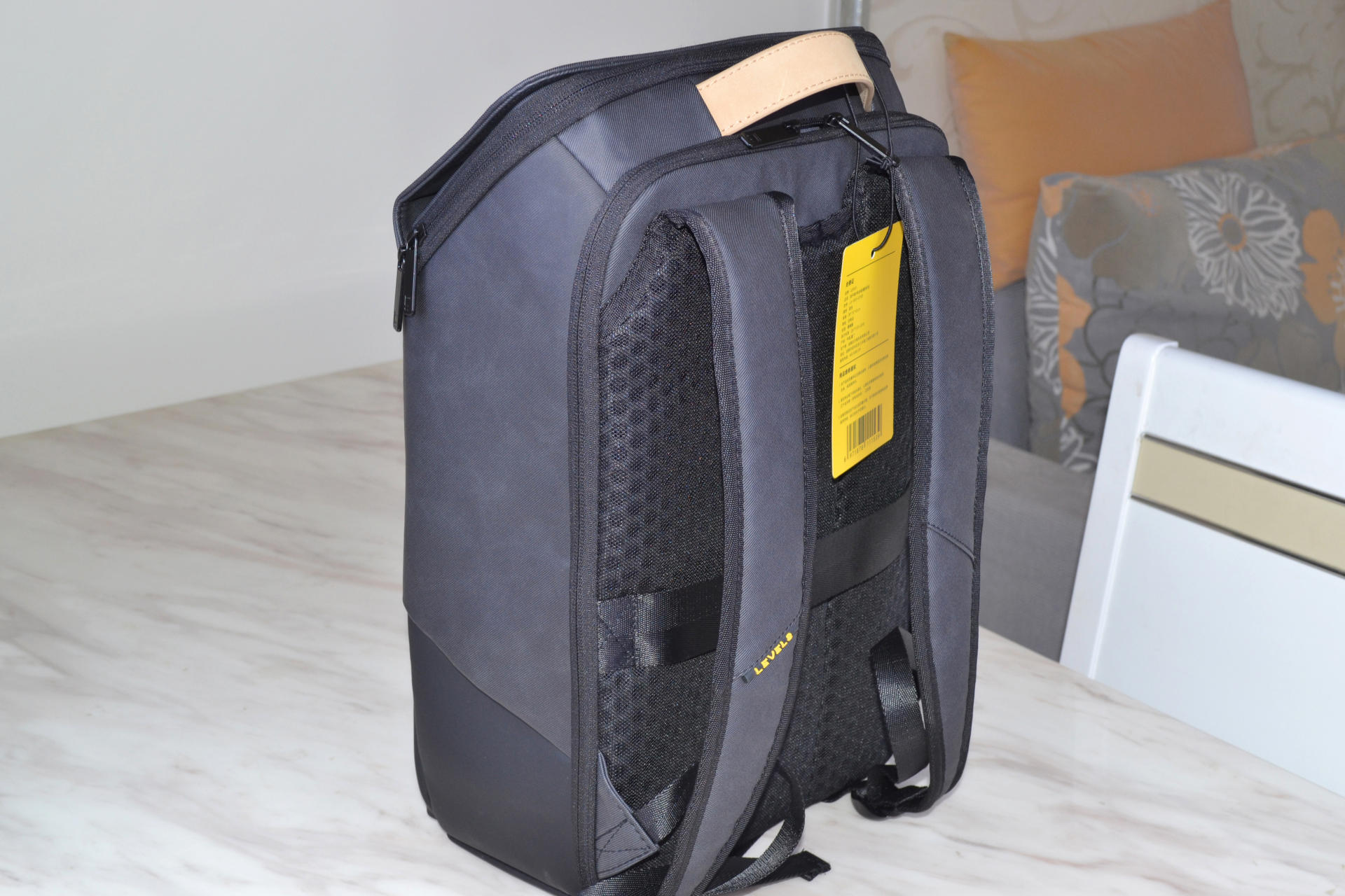 奋青日常通勤新装备 地平线8号LEVEL8都市双肩包