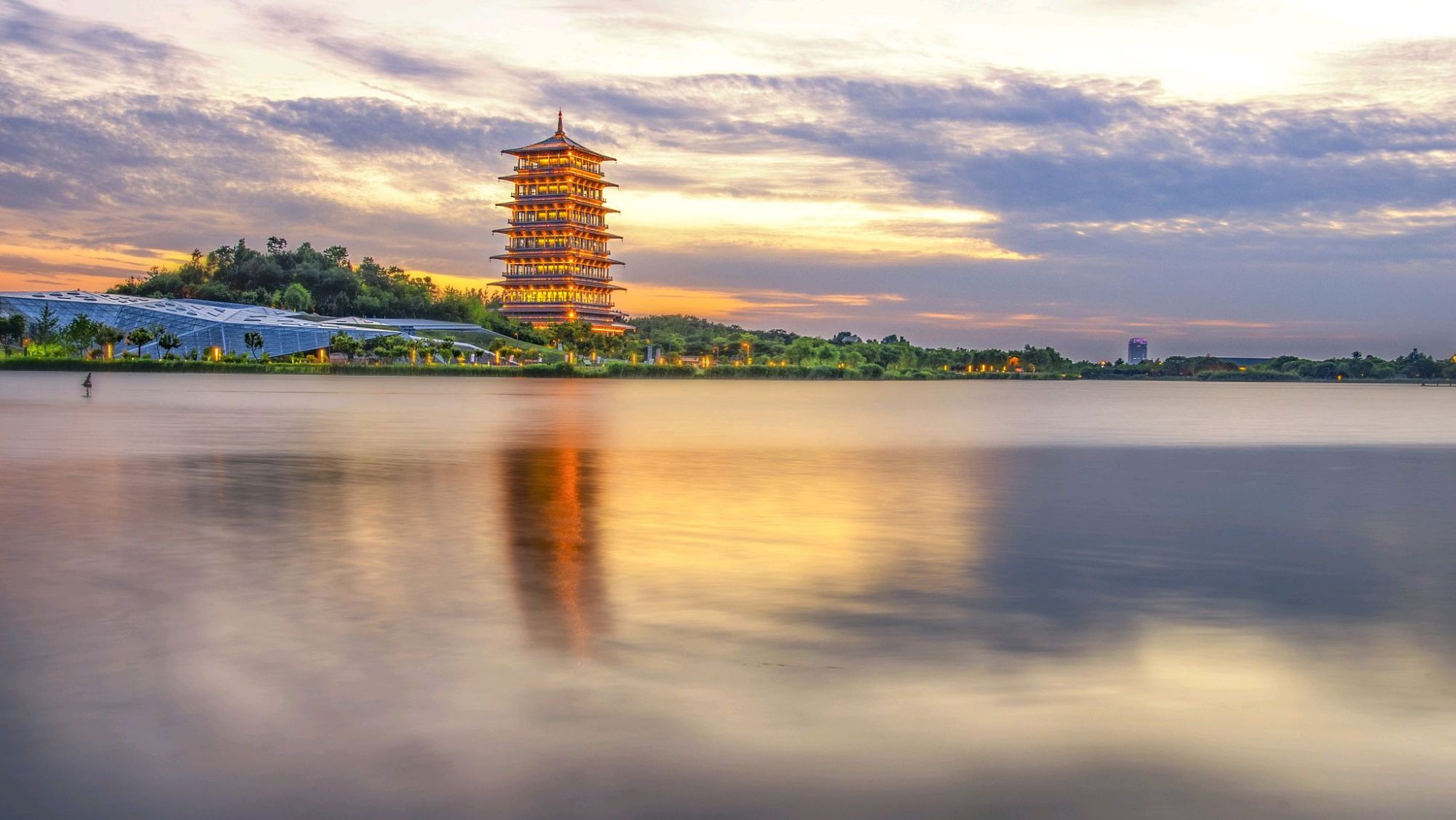 值得一读的《送魏万之京》：莫见长安行乐处，空令岁月易蹉跎