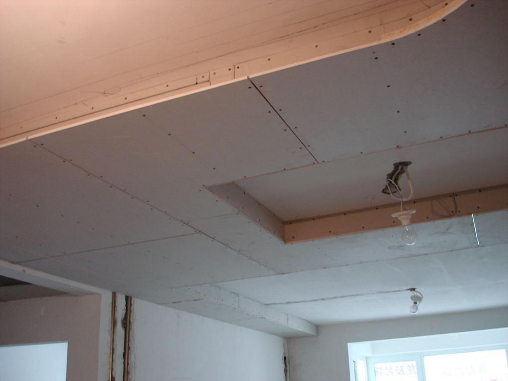 吊顶用石膏板还是硅酸钙板?价格只相差30元/平,效果竟差了10倍