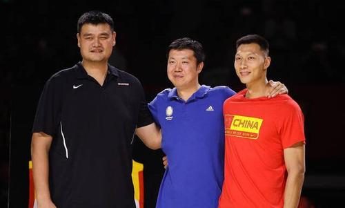 国家队为什么加入nba(姚明坦言进入国家队的缘由，其原因令人意外)