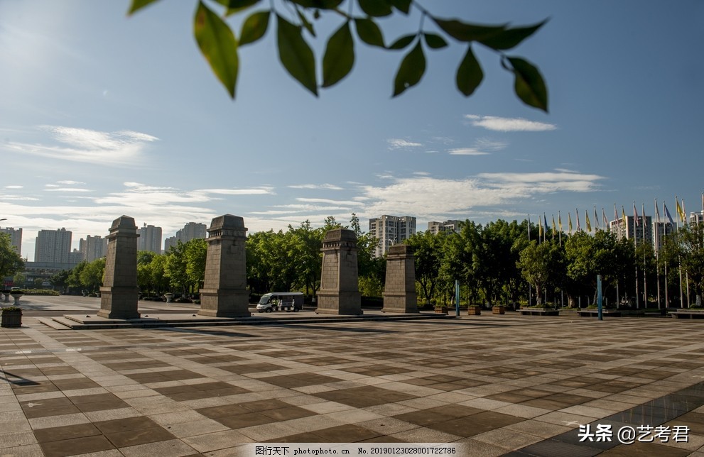 山水之城重庆大学：小林美术联考260分文化多少分才能被录取？