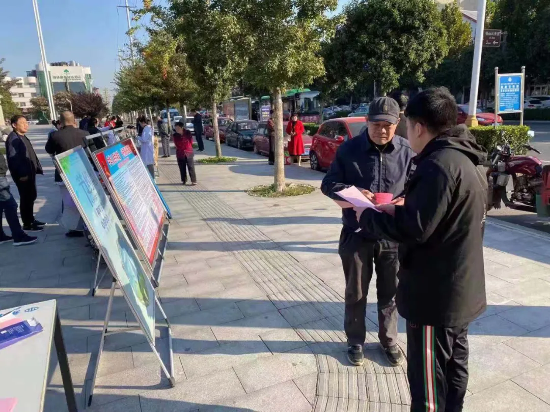 邯郸：永年区相关单位开展第八个"扶贫日"宣传活动