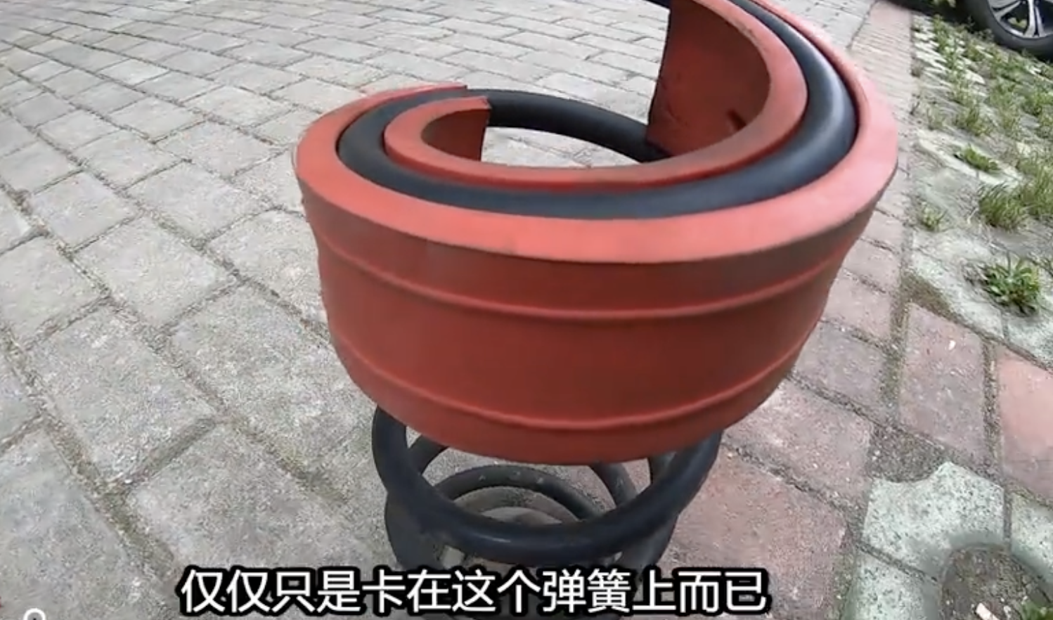 车子减震软塌塌，加装弹簧减震胶有用吗？看完这5点你就知道了