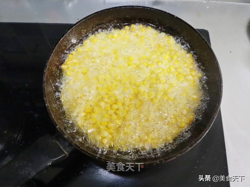 救命！玉米这样做也太好吃了吧！香味扑鼻，出锅就被抢光