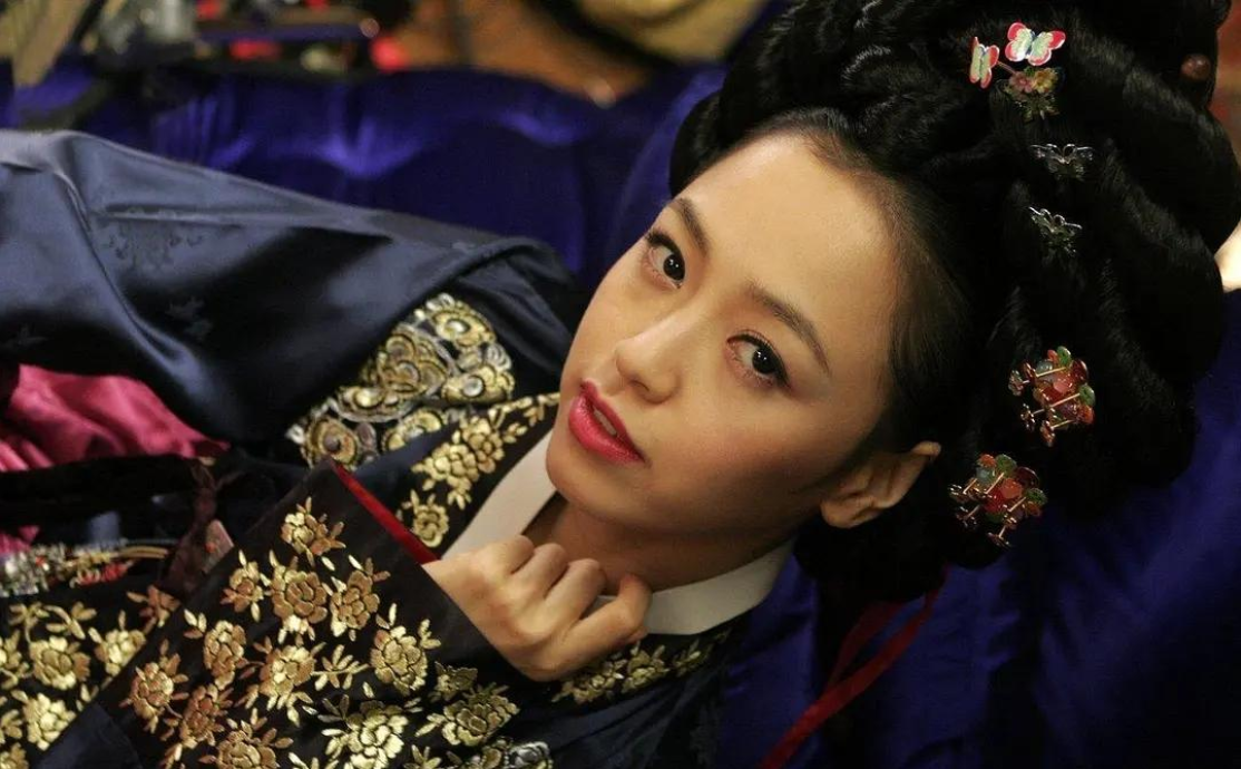 朝鲜妖女张绿水：宴会上和国王当众行事，群臣嫌丢脸不敢上报明朝