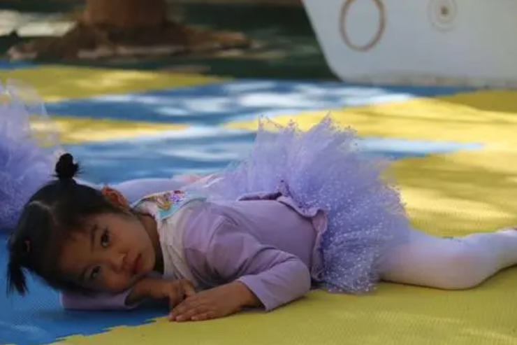 幼儿园一次性开15个“兴趣班”，可能只有一个实用，打基础更重要