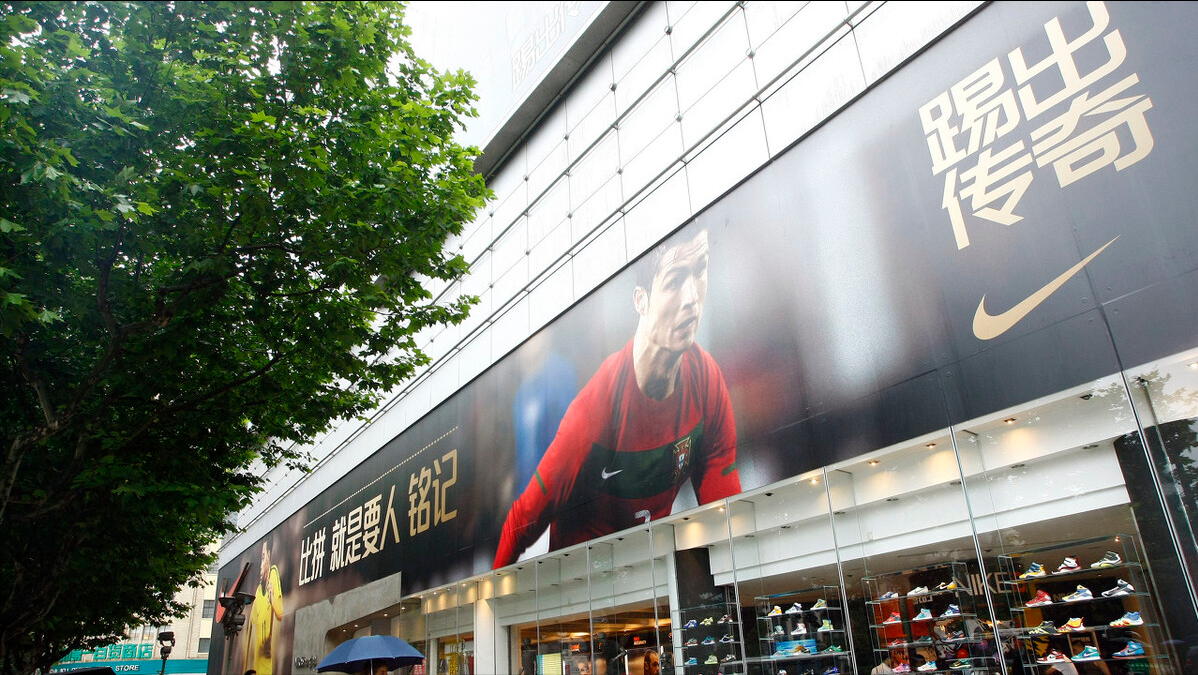 为什么nba联盟全Nike(科普：库里没有FMVP真的是耐克打压吗？耐克真有能力操控NBA吗？)