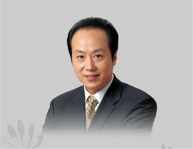 罗京个人资料(罗京:48岁因病去世,其母至今不知,妻子携带儿子改嫁富商