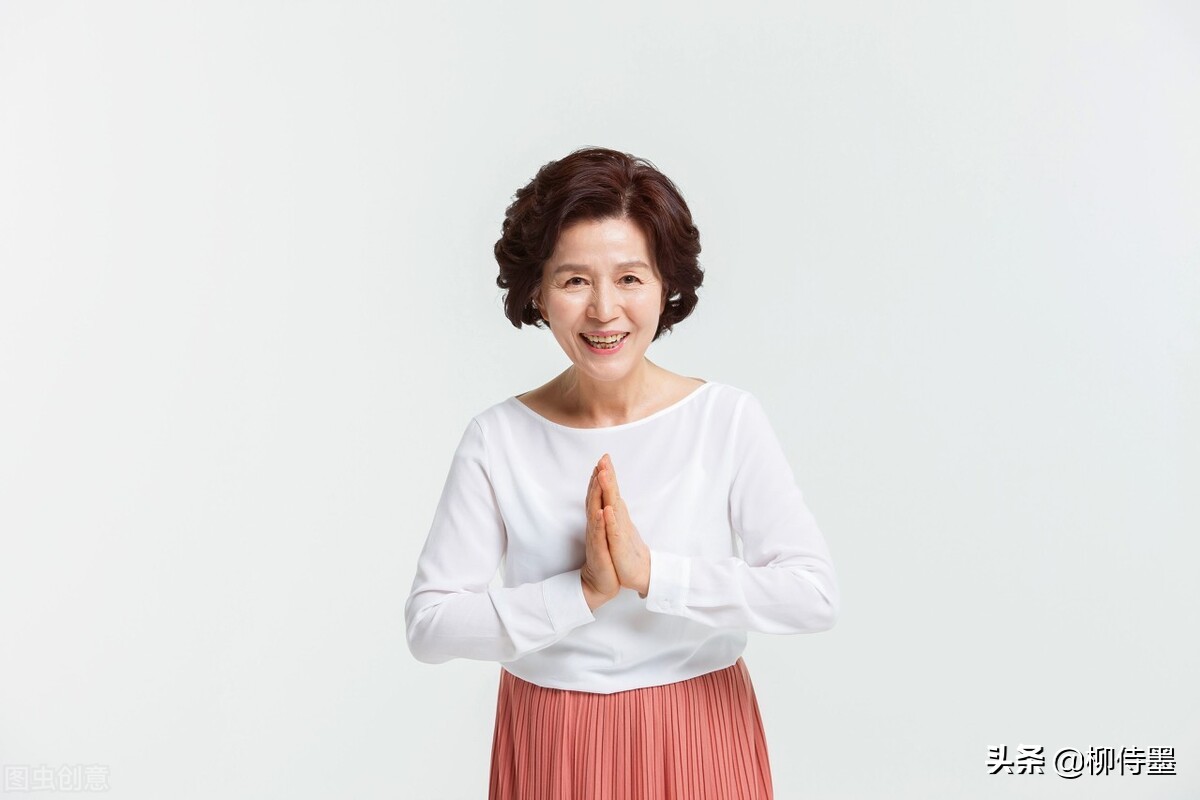 优雅风情阿姨照，如何拍摄才好？中老年女性参考5个摄影技巧