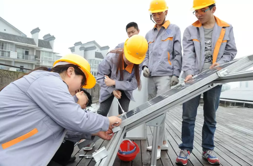 除了乐山大佛，乐山还有老牌的专科大学，名气专业都是响当当