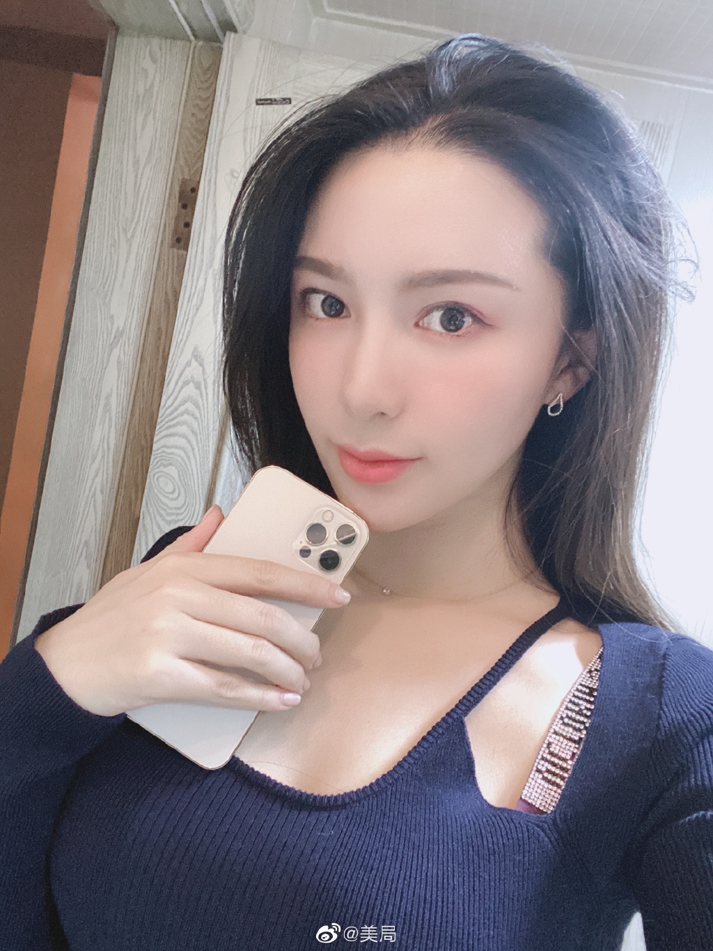 孙悦女朋友(孙悦绯闻女友身份曝光,曾是车模的她现今坐拥六家企业