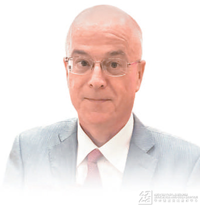 央媒关注！欧洲一家三口结缘中国，父亲曾任驻华大使、儿子获中宣部部长颁奖！