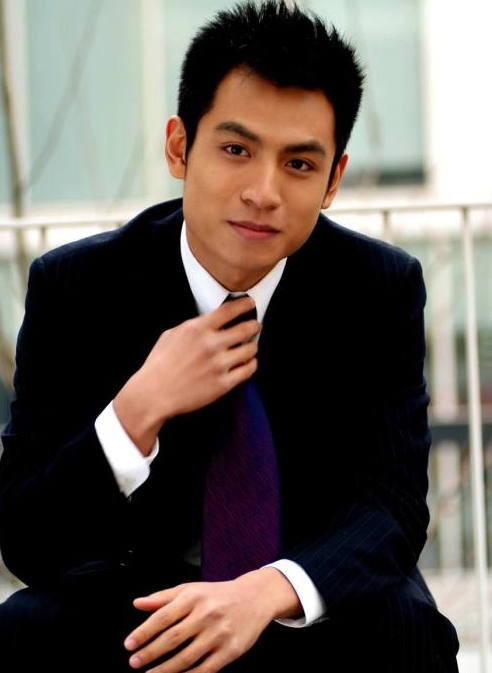 "央视最帅80后男主播"何岩柯:主持人,你的"内存"够用吗?