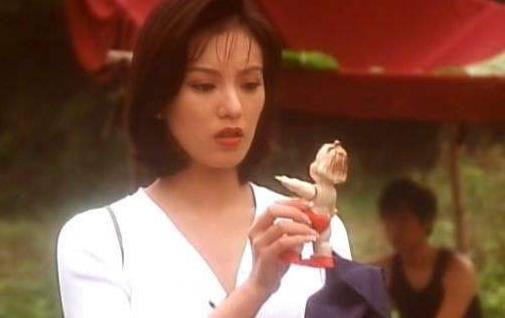 拒绝《花花公子》邀请，放弃3000万三级片酬，彭丹的人生足够精彩