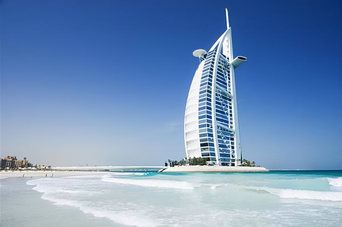 迪拜七星级酒店价格(25万元一晚的七星帆船酒店总统套什么样)
